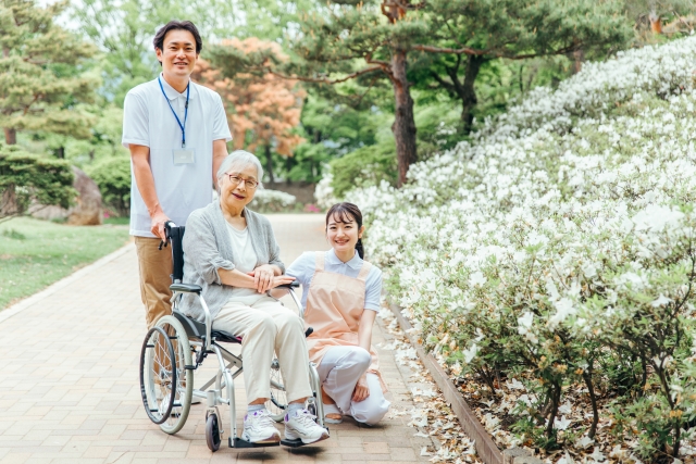 未経験から介護職へ転職